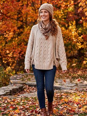 Curio New York  bat wing sweater chunky cable knit zippered  Cream Womens Large